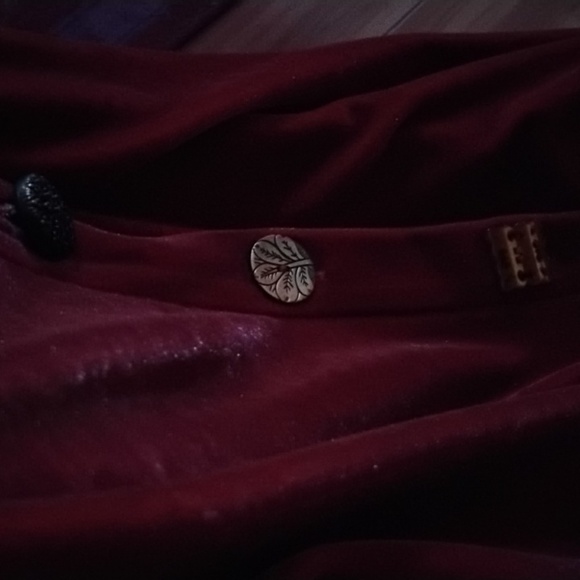 Soft surroundings deep burgundy velvet button down jacket - Picture 4 of 9